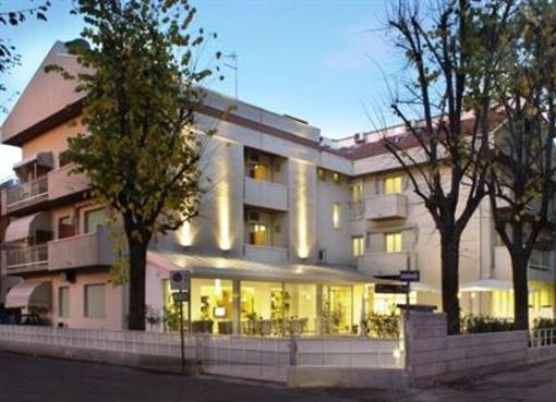 фото отеля Hotel Nives Riccione