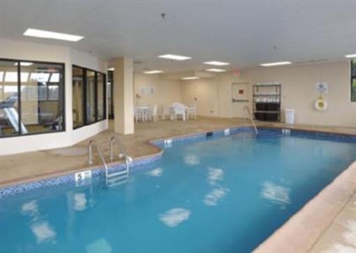 фото отеля Comfort Inn & Suites Watertown