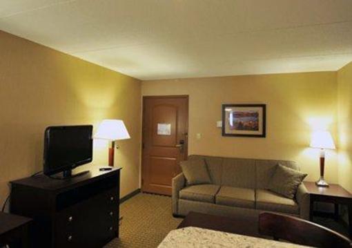 фото отеля Comfort Inn & Suites Watertown