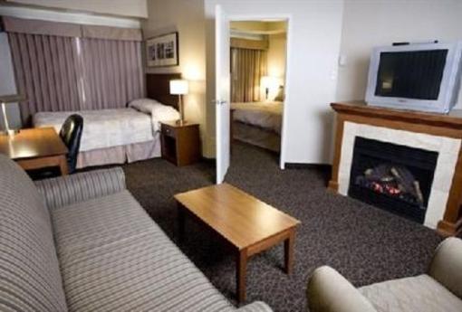 фото отеля Heritage Inn & Suites Brooks (Alberta)
