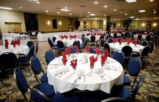 фото отеля Heritage Inn & Suites Brooks (Alberta)