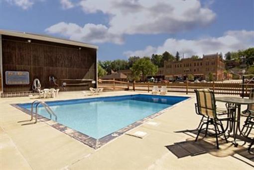 фото отеля Americas Best Value Inn by the River