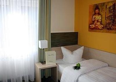 фото отеля Hotel am Schwimmbad