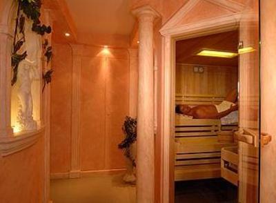 фото отеля Hotel am Schwimmbad