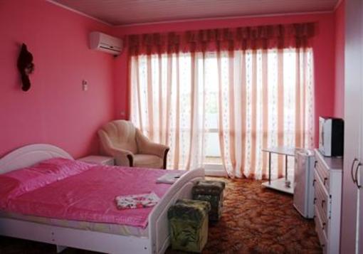 фото отеля Guest House Begushaya Po Volnam