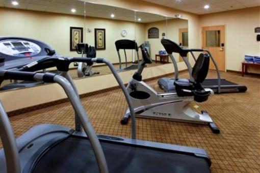 фото отеля Holiday Inn Express Hotel & Suites College Square