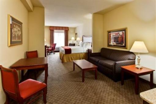 фото отеля Holiday Inn Express Hotel & Suites College Square