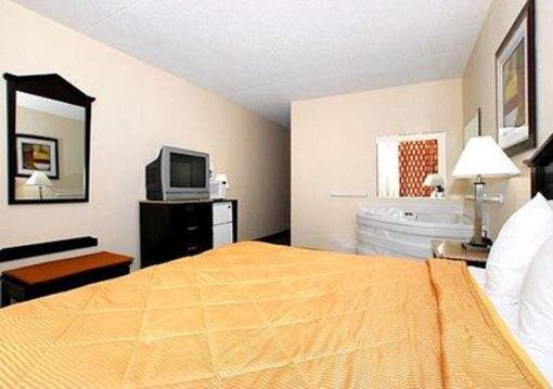 фото отеля Quality Inn Fort Wayne