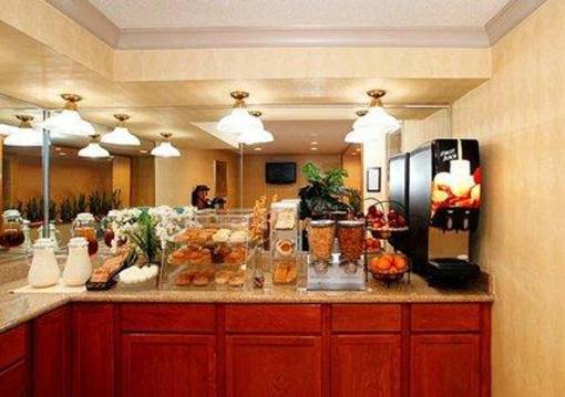 фото отеля Quality Inn Fort Wayne