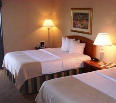 фото отеля Holiday Inn Topeka
