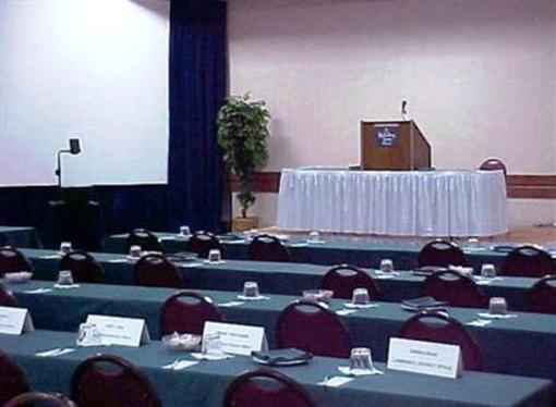 фото отеля Holiday Inn Topeka