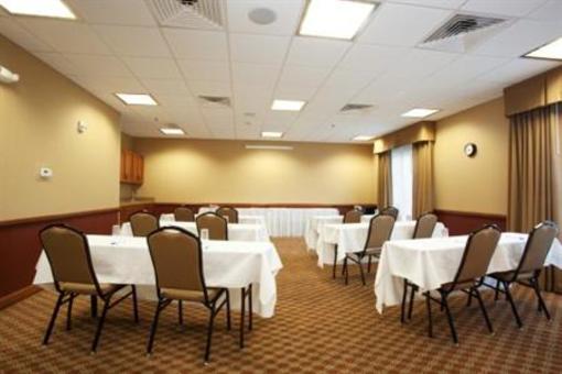 фото отеля Holiday Inn Express Hotel & Suites Goodland