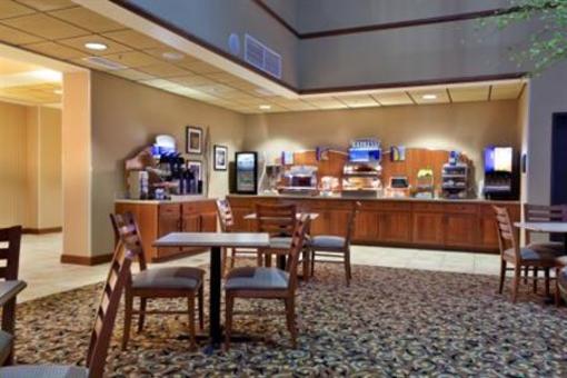фото отеля Holiday Inn Express Hotel & Suites Goodland