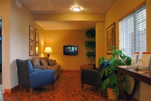 фото отеля Candlewood Suites Fort Myers Sanibel Gateway