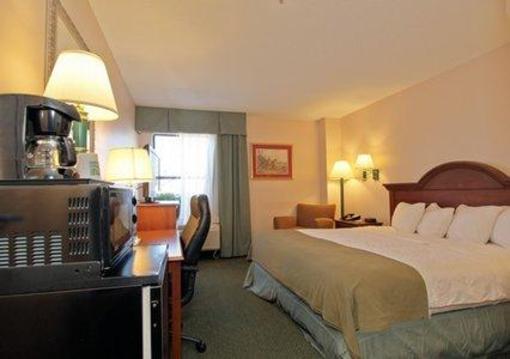 фото отеля Quality Inn Raleigh
