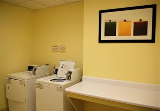фото отеля Fairfield Inn & Suites Northwest Richmond