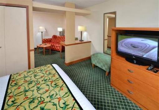 фото отеля Fairfield Inn & Suites Northwest Richmond