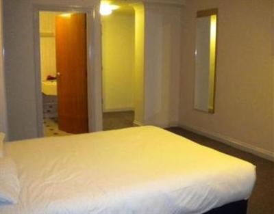 фото отеля Travelodge Reading Oxford Road