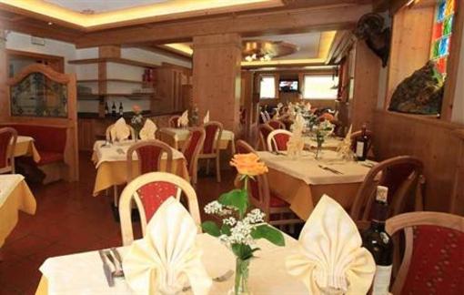 фото отеля Hotel Aurora Canazei