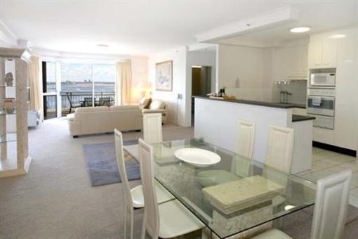 фото отеля Ocean Sands Resort Gold Coast