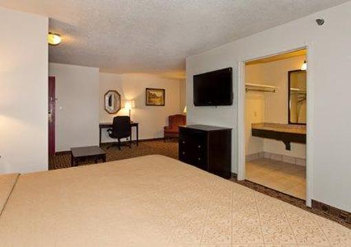 фото отеля Quality Suites Airport