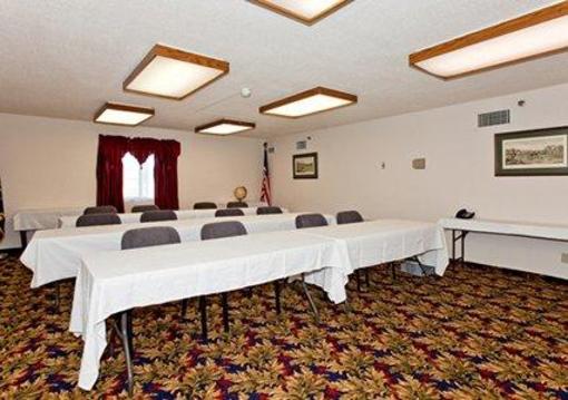 фото отеля Quality Suites Airport
