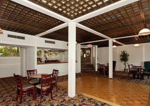 фото отеля Quality Suites Airport