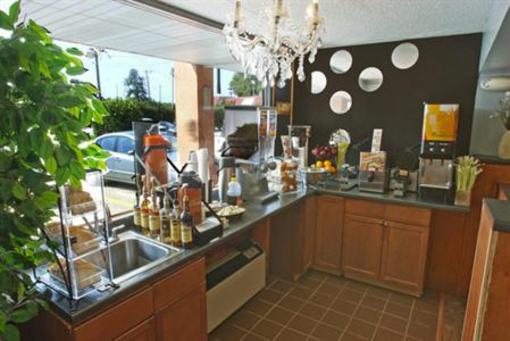 фото отеля Travelodge Hotel Richmond Hill