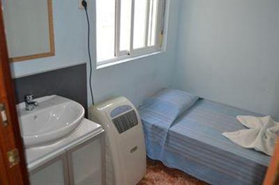 фото отеля Pension Enebral Madrid