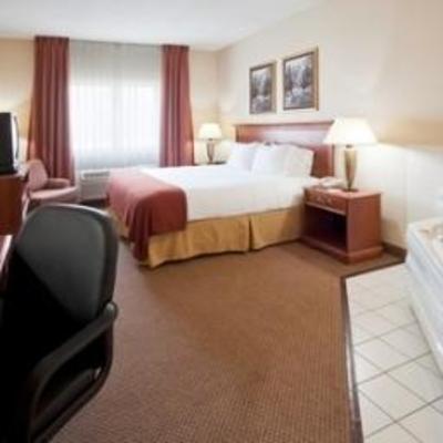 фото отеля Holiday Inn Express Warsaw