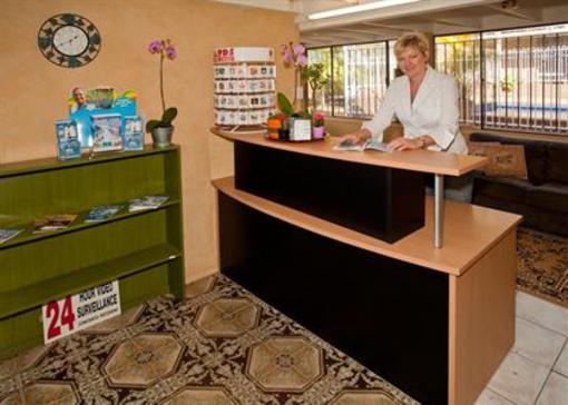 фото отеля Sundale Motel Gold Coast