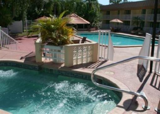 фото отеля Quality Inn and Suites Tarpon Springs