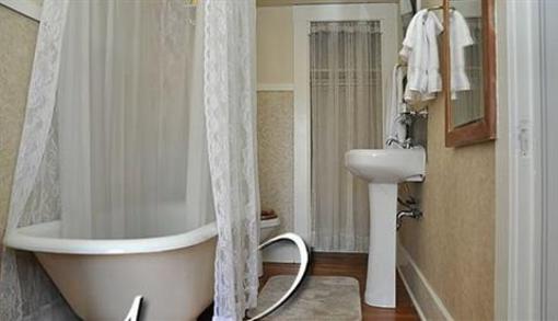 фото отеля Avenue Hotel Bed and Breakfast