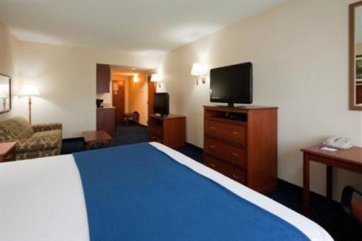 фото отеля Holiday Inn Express Hotel & Suites Montgomery/Boyd Cooper Parkway