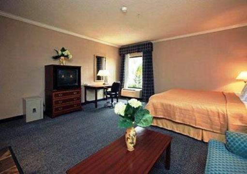 фото отеля Quality Inn & Suites Yacht Club Basin
