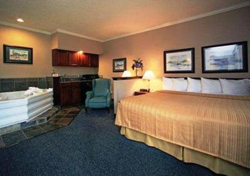 фото отеля Quality Inn & Suites Yacht Club Basin