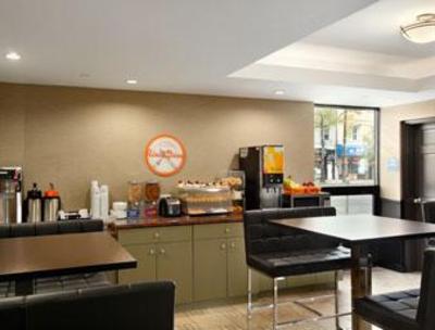 фото отеля Howard Johnson Inn Queens New York City