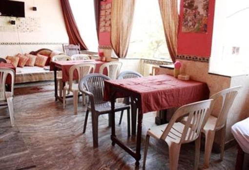 фото отеля Friends Guesthouse in Agra