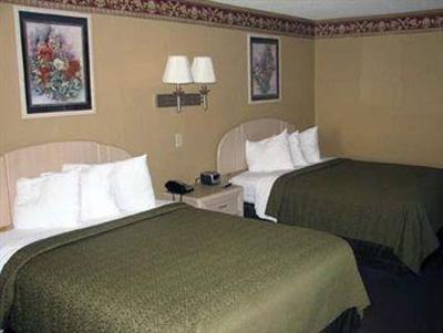 фото отеля Quality Inn & Suites Fort Jackson Maingate