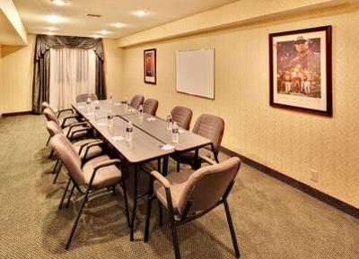 фото отеля Holiday Inn Express Cornhusker Lincoln (Nebraska)