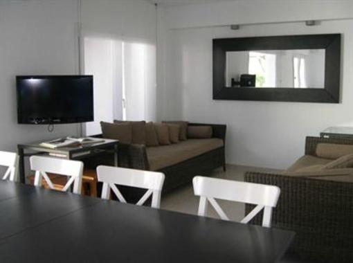фото отеля Apartamentos Turisticos La Mundial Hostel