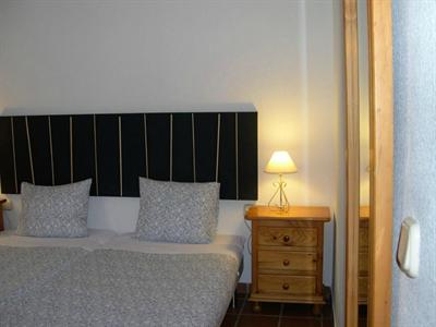 фото отеля Apartamentos Turisticos La Mundial Hostel