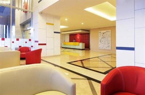 фото отеля Amaris Hotel Mangga Dua Square