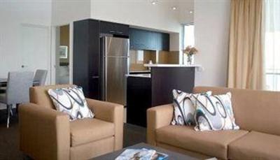 фото отеля Ramada Hotel & Suites