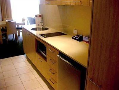 фото отеля Ramada Hotel & Suites