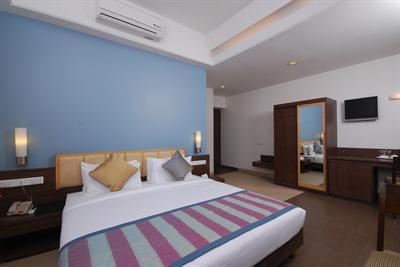 фото отеля Sadanand Regency