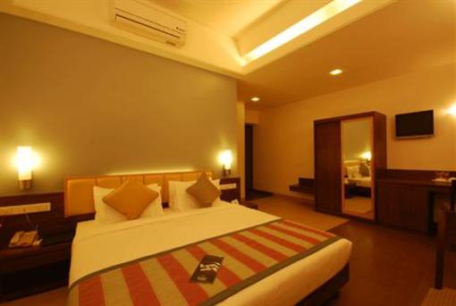 фото отеля Sadanand Regency