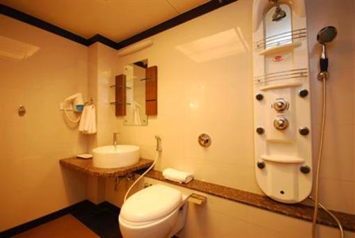 фото отеля Sadanand Regency
