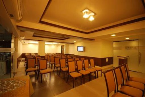 фото отеля Sadanand Regency