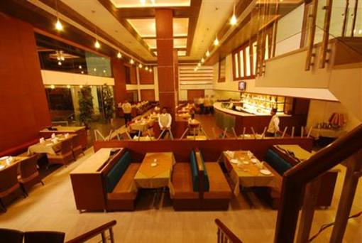 фото отеля Sadanand Regency